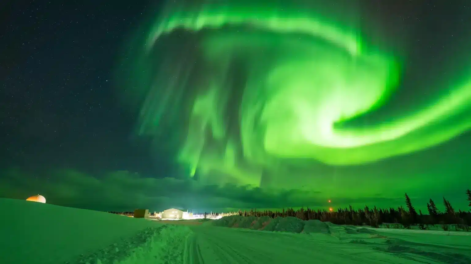 Northern Lights in South Shetland Islands10